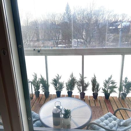 Stella'S Apartment - City Center - Free Secure Parking - Big Sun Terrace - Air Conditioning - Wifi - Tram To The Tallinn Bus Station And Old Town Екстериор снимка