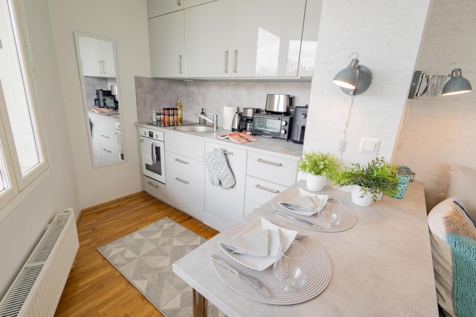 Stella'S Apartment - City Center - Free Secure Parking - Big Sun Terrace - Air Conditioning - Wifi - Tram To The Tallinn Bus Station And Old Town Екстериор снимка