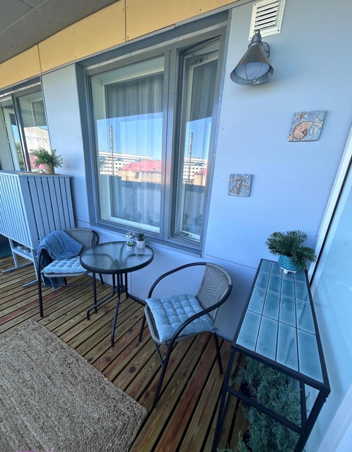 Stella'S Apartment - City Center - Free Secure Parking - Big Sun Terrace - Air Conditioning - Wifi - Tram To The Tallinn Bus Station And Old Town Екстериор снимка