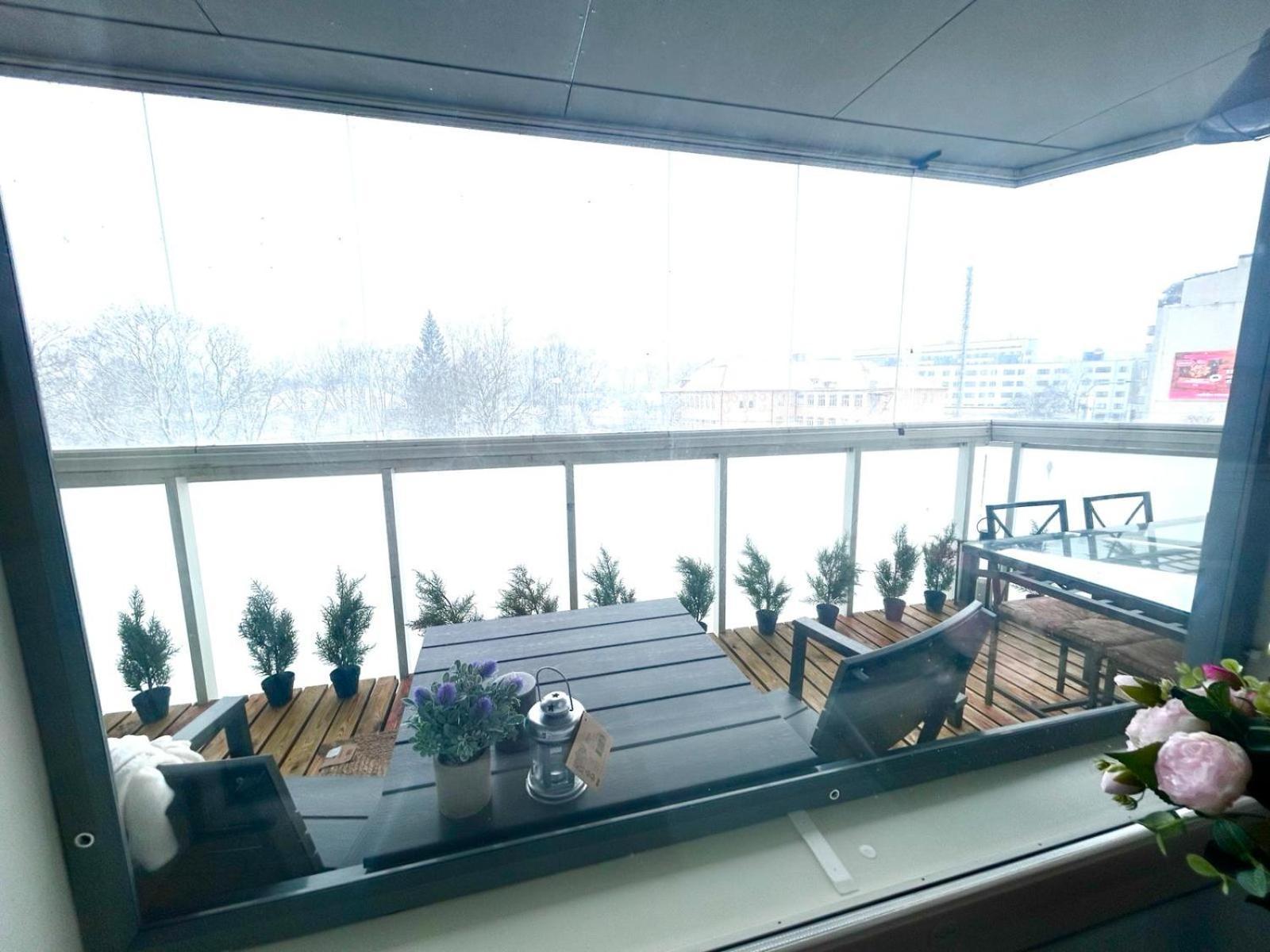 Stella'S Apartment - City Center - Free Secure Parking - Big Sun Terrace - Air Conditioning - Wifi - Tram To The Tallinn Bus Station And Old Town Екстериор снимка