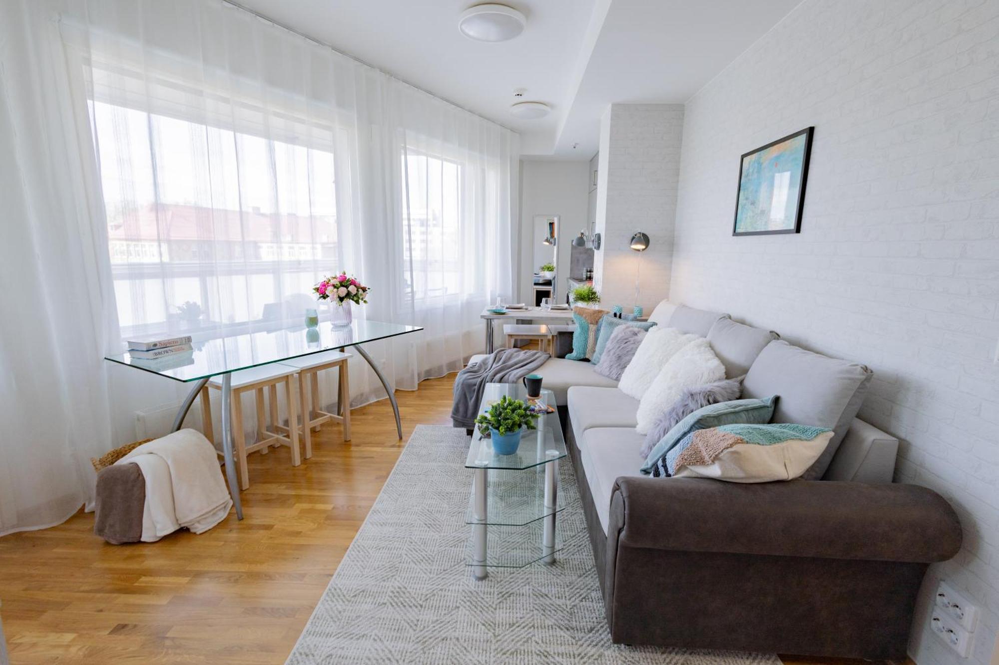 Stella'S Apartment - City Center - Free Secure Parking - Big Sun Terrace - Air Conditioning - Wifi - Tram To The Tallinn Bus Station And Old Town Екстериор снимка