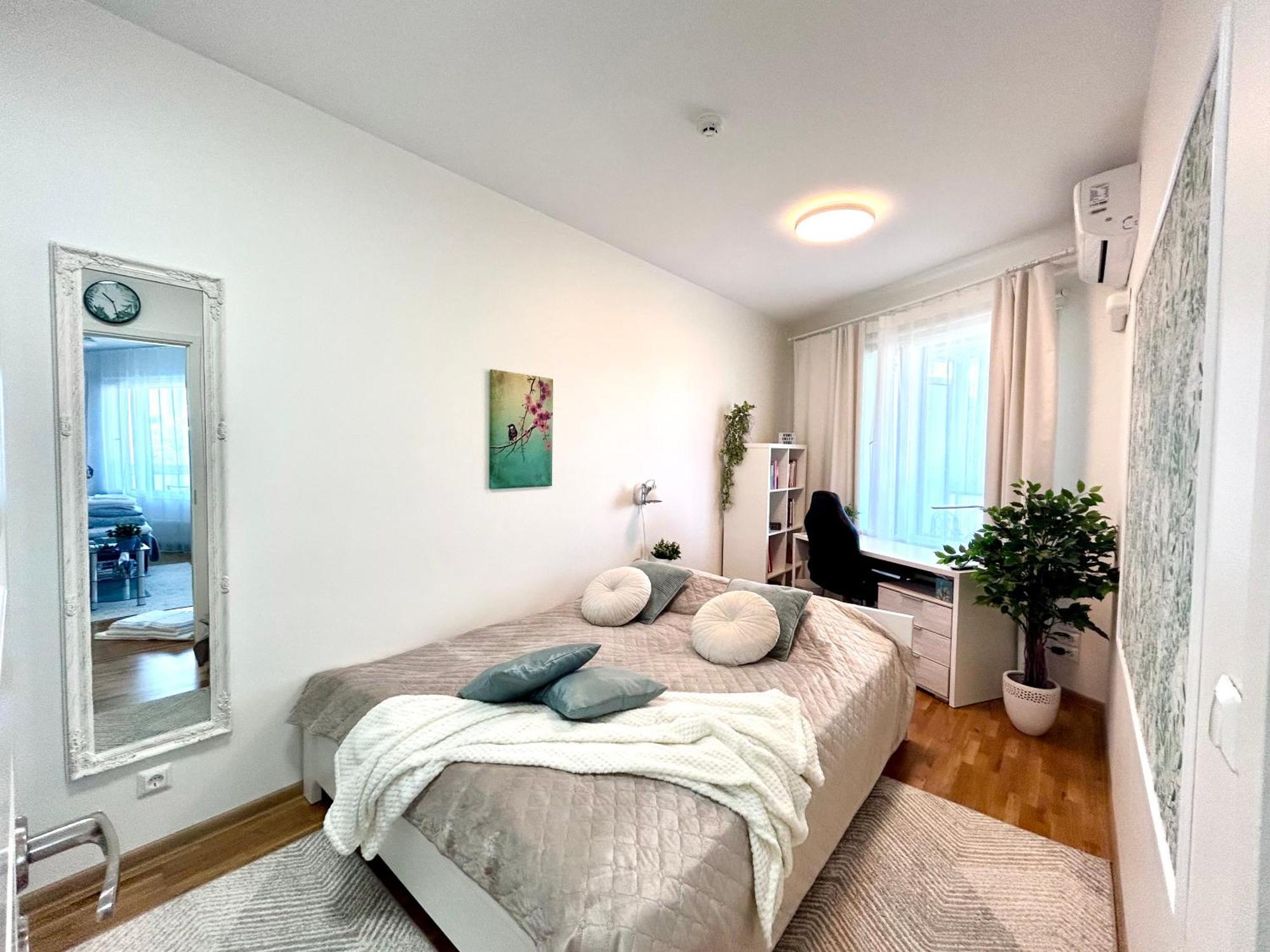 Stella'S Apartment - City Center - Free Secure Parking - Big Sun Terrace - Air Conditioning - Wifi - Tram To The Tallinn Bus Station And Old Town Екстериор снимка